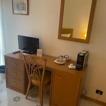Gatto Bianco Le Dimore Гостьовий будинок 3*