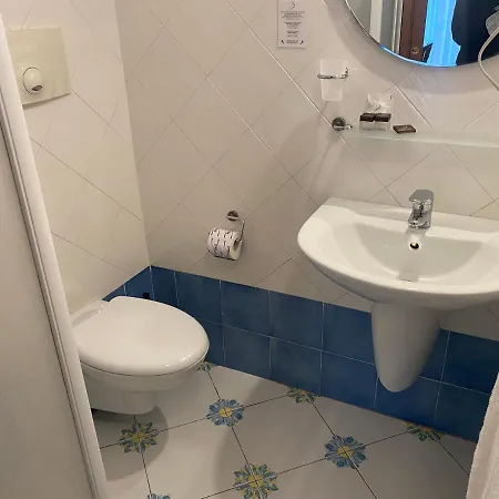 Gatto Bianco Le Dimore