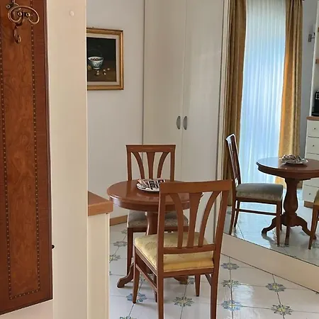 Gatto Bianco Le Dimore 3* Барі