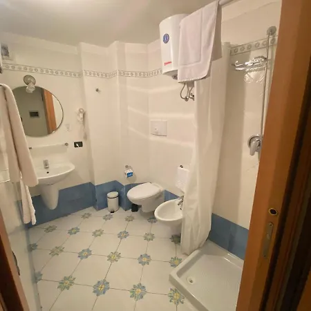 Gatto Bianco Le Dimore