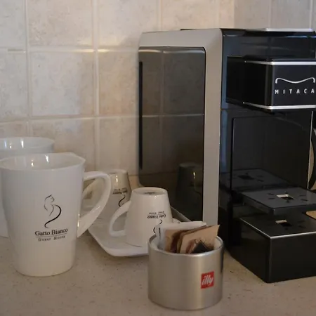 Gatto Bianco Le Dimore 3* Bari