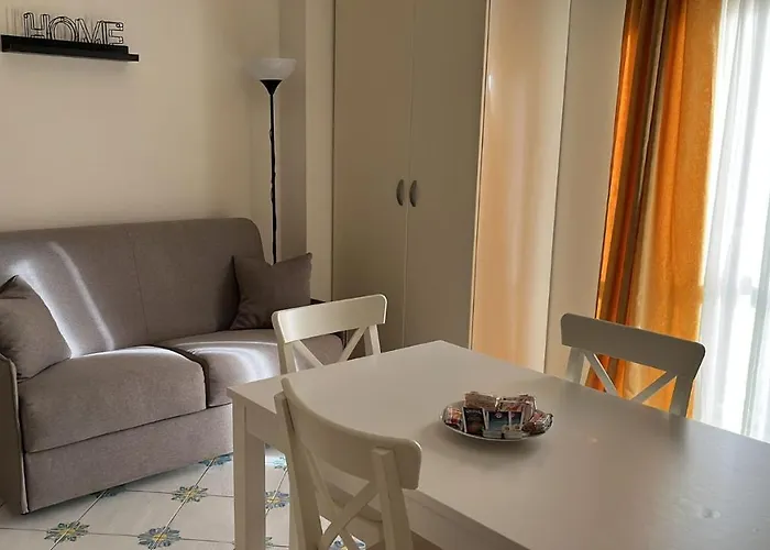 Gatto Bianco Le Dimore 게스트하우스 3*