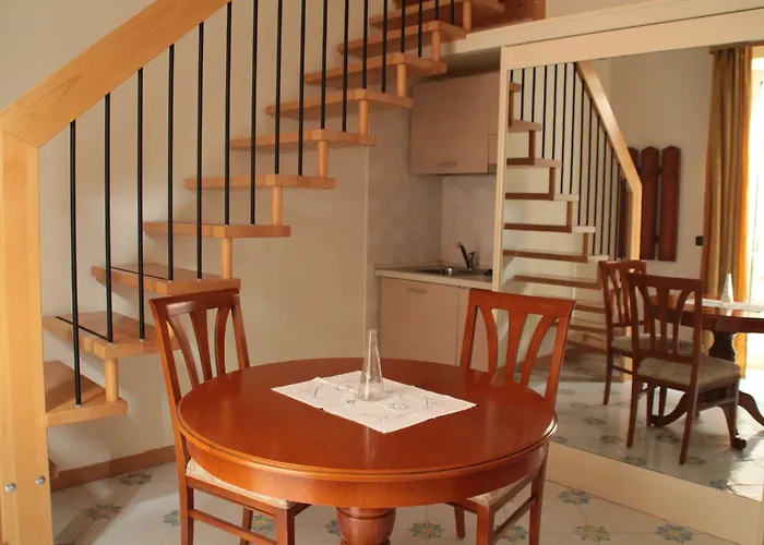 Gatto Bianco Le Dimore