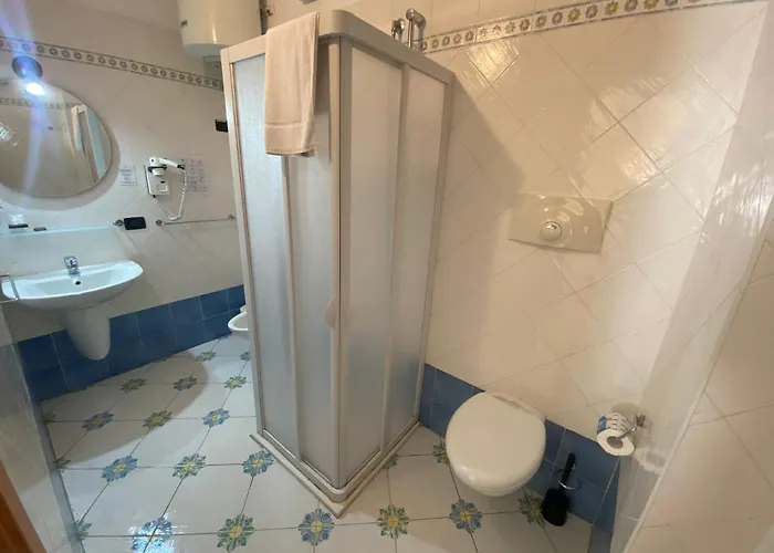 Gatto Bianco Le Dimore בארי