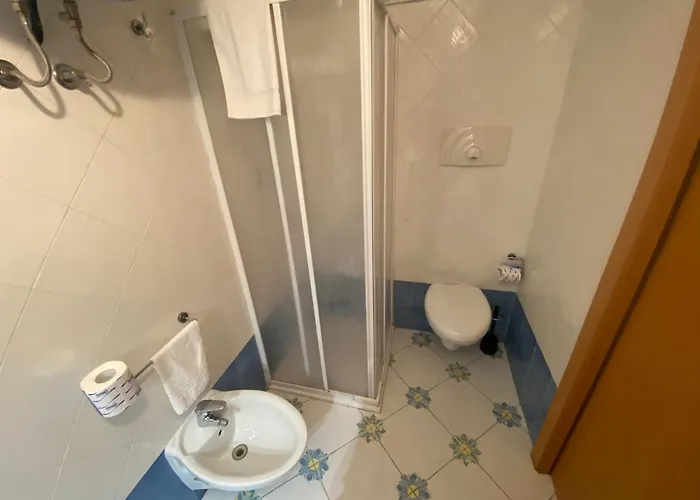 Gatto Bianco Le Dimore בארי