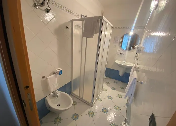 Gatto Bianco Le Dimore