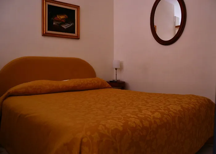 Gatto Bianco Le Dimore Affittacamere 3*